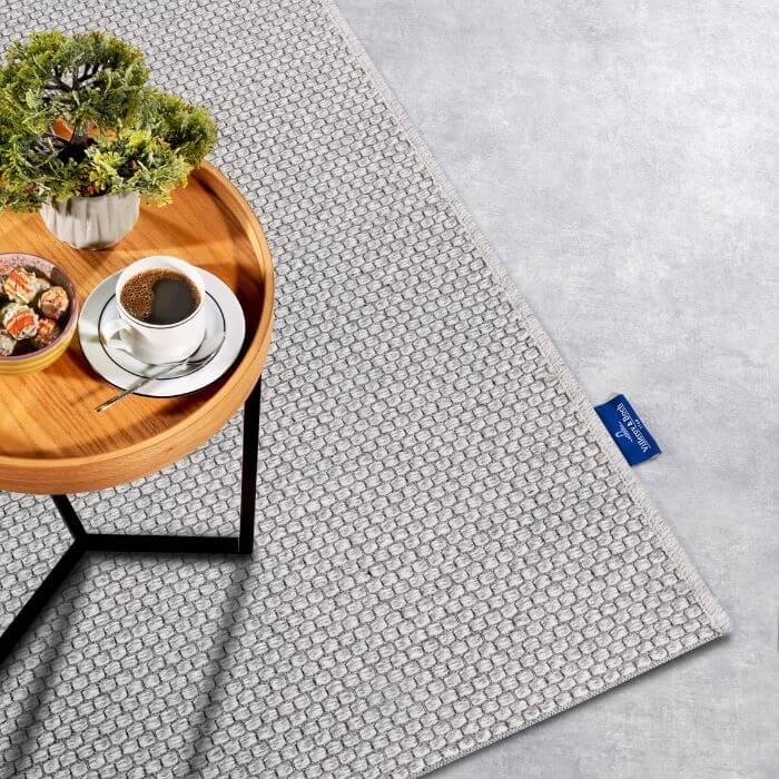 The Rugs Natural Wool Rug – Dots Design: Unique Eco-Friendly