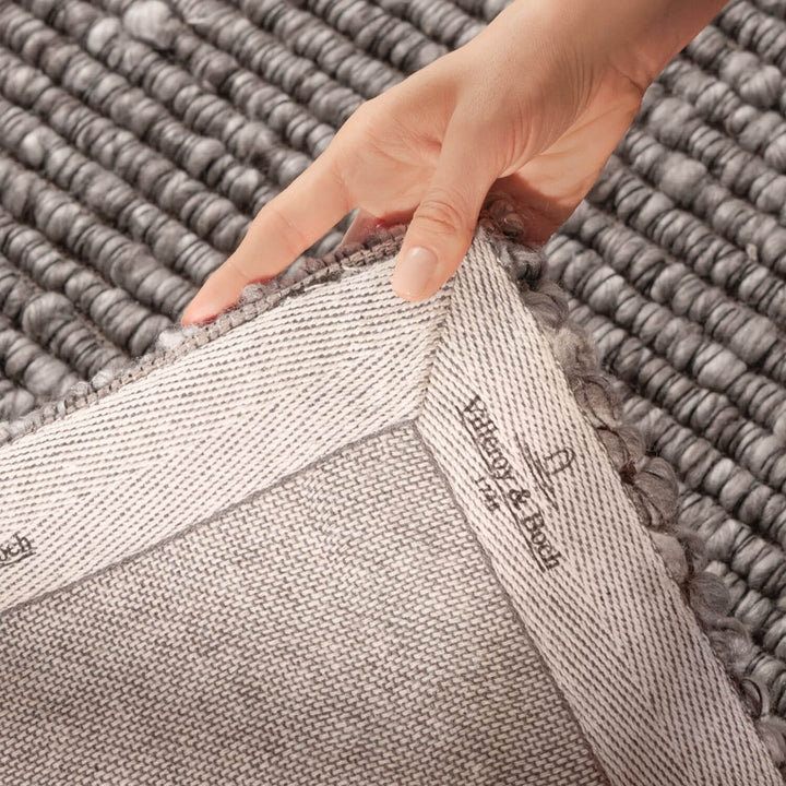 Villeroy &amp; Boch 1852 Boucle Rug, light grey colour, plain design, stain-resistant, easy care, hand-crafted rug.