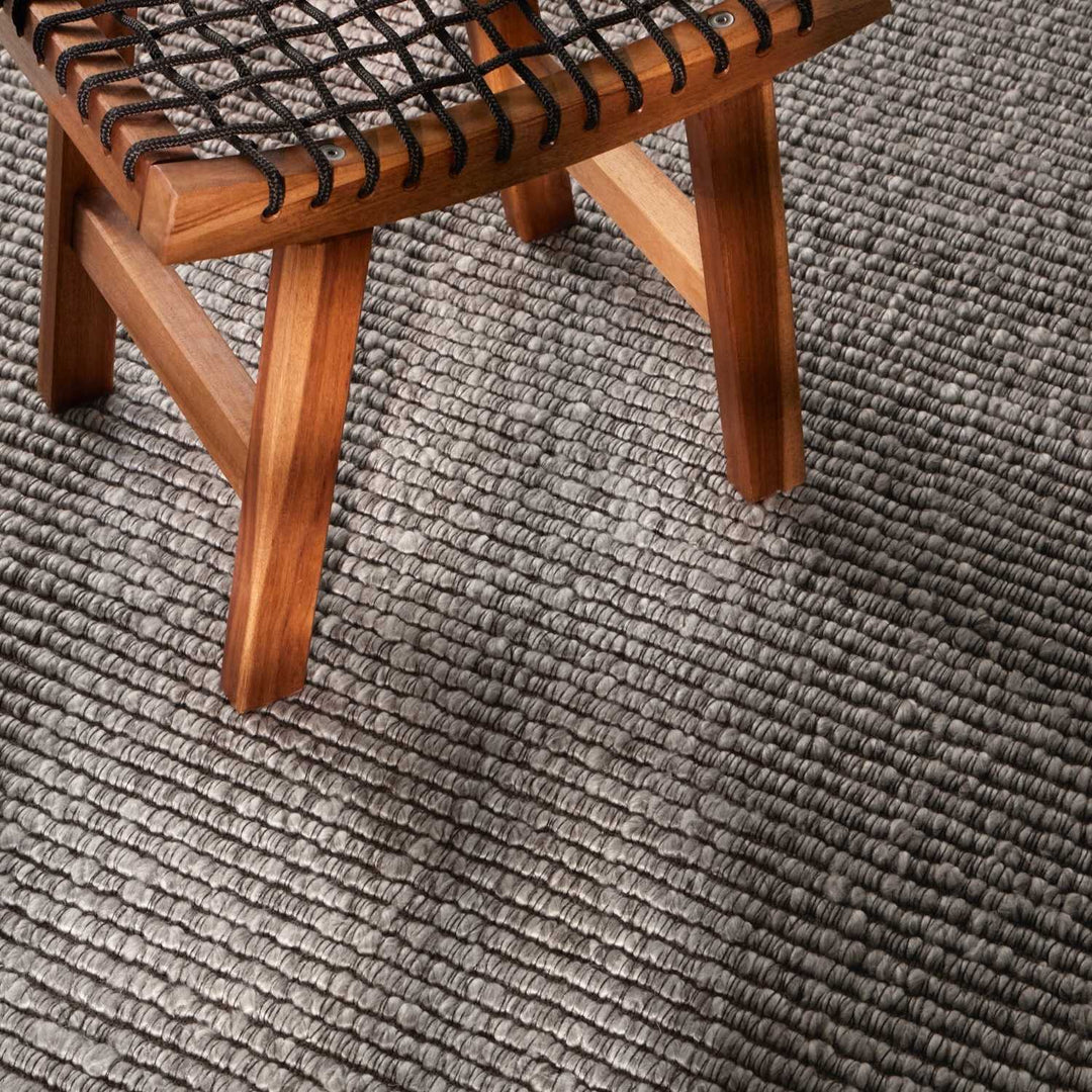 Villeroy &amp; Boch 1852 Boucle Rug, light grey colour, plain design, stain-resistant, easy care, hand-crafted rug.