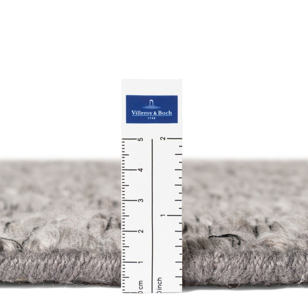 Villeroy &amp; Boch 1852 Boucle Rug, light grey colour, plain design, stain-resistant, easy care, hand-crafted rug.