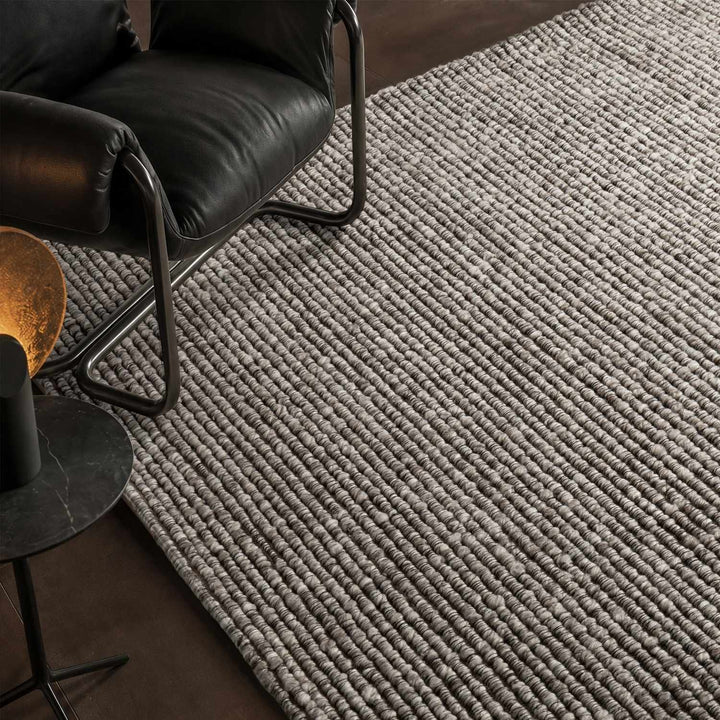 Villeroy &amp; Boch 1852 Boucle Rug, light grey colour, plain design, stain-resistant, easy care, hand-crafted rug.