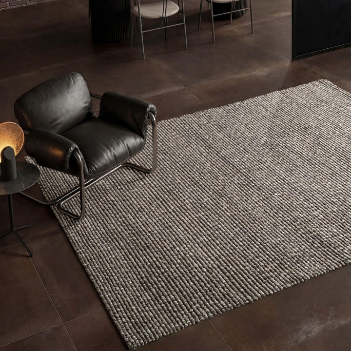 Villeroy &amp; Boch 1852 Boucle Rug, light grey colour, plain design, stain-resistant, easy care, hand-crafted rug.