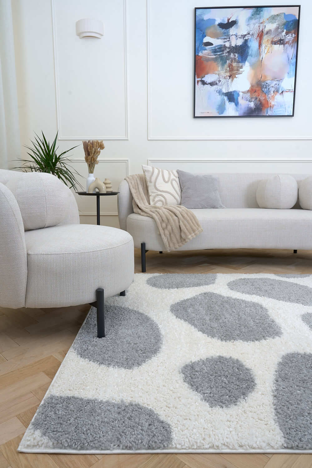 Moodi Shaggy Grey Rug, Underfloor heating, soft pile | THE RUGS