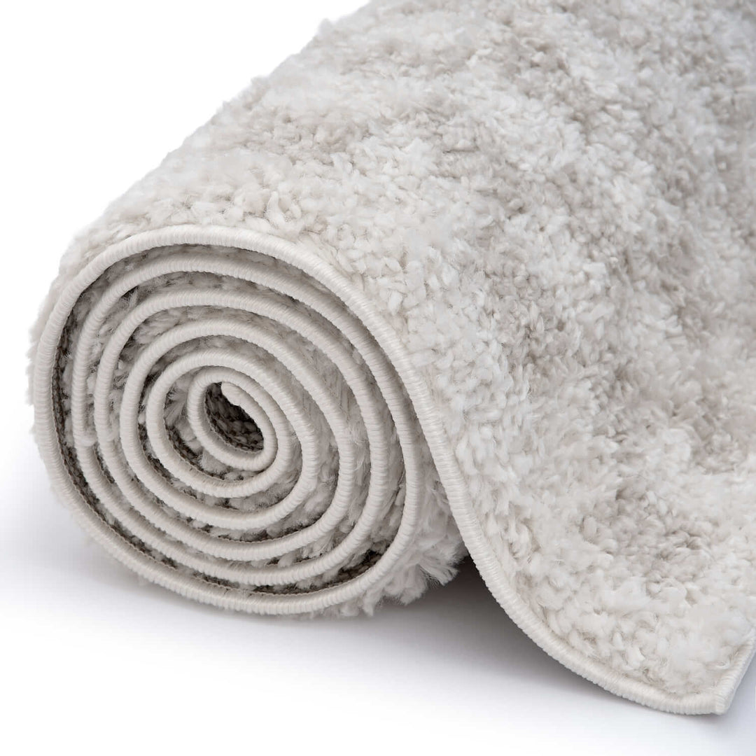 Moodi Shaggy Cream Rug, soft & fluffy pile, tartan design | THE RUGS