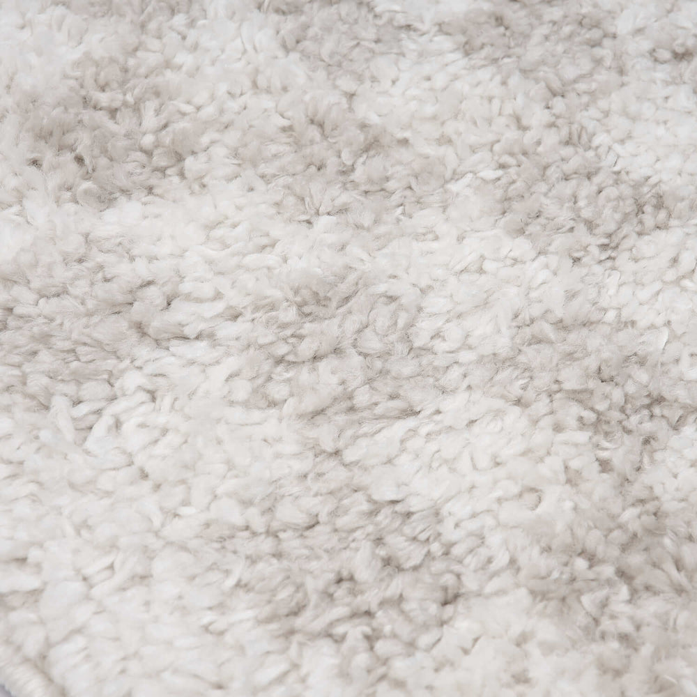 Moodi Shaggy Cream Rug, soft & fluffy pile, tartan design | THE RUGS