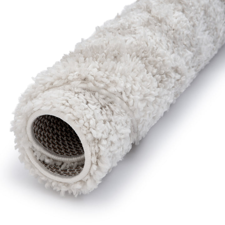 Moodi Shaggy Cream Rug, soft & fluffy pile, tartan design | THE RUGS