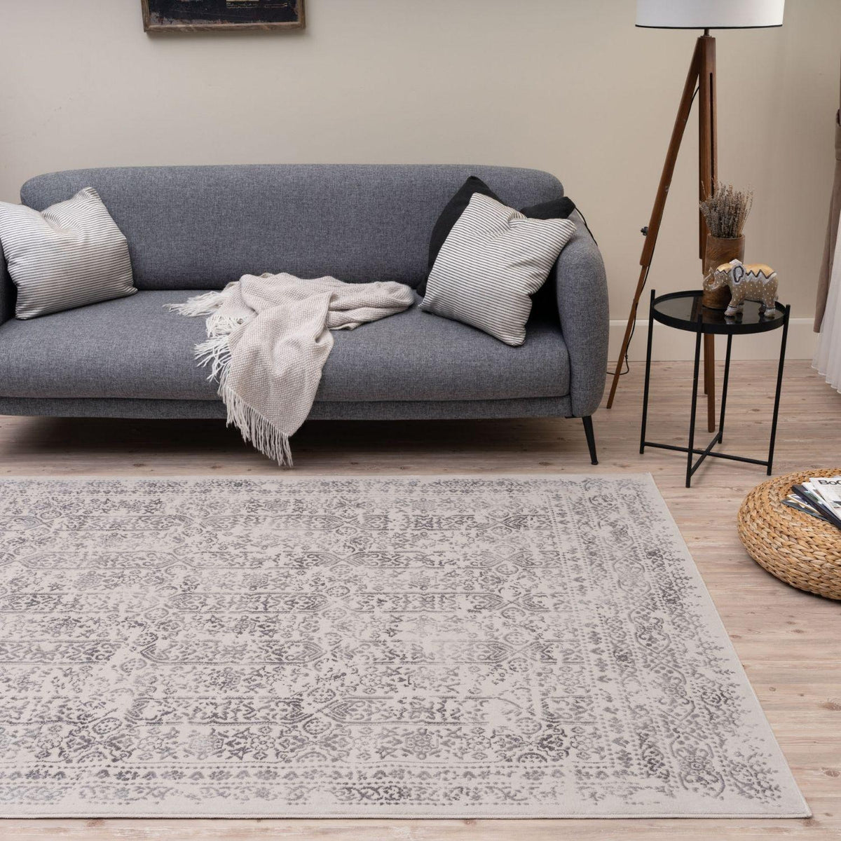 Living Room Rug Vintage Design In Cream