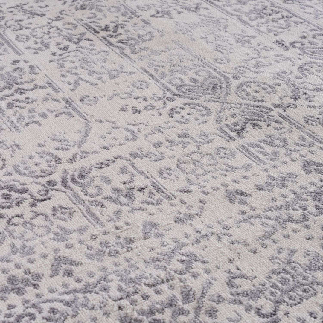 Living Room Rug Vintage Design In Cream