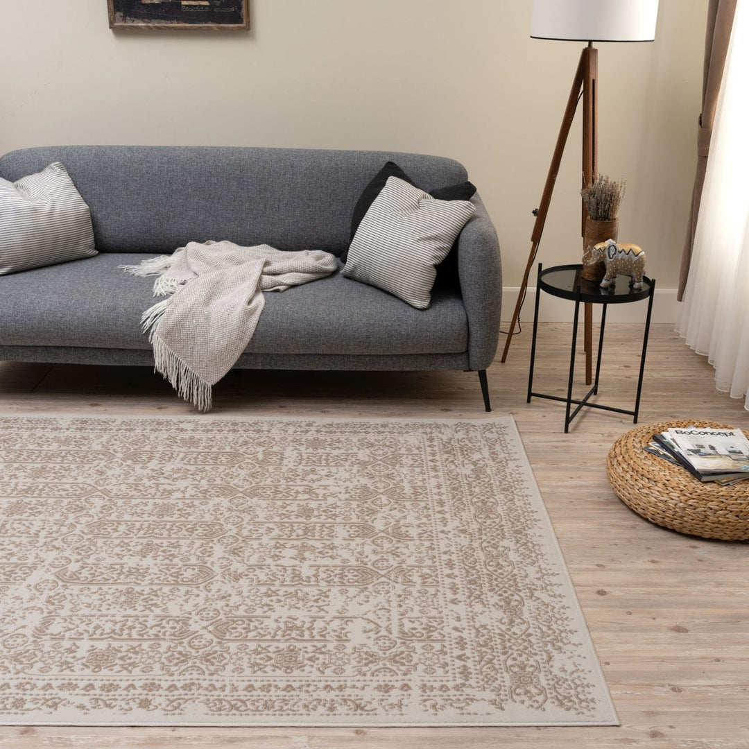 Living Room Rug Vintage Design In Cream and Beige