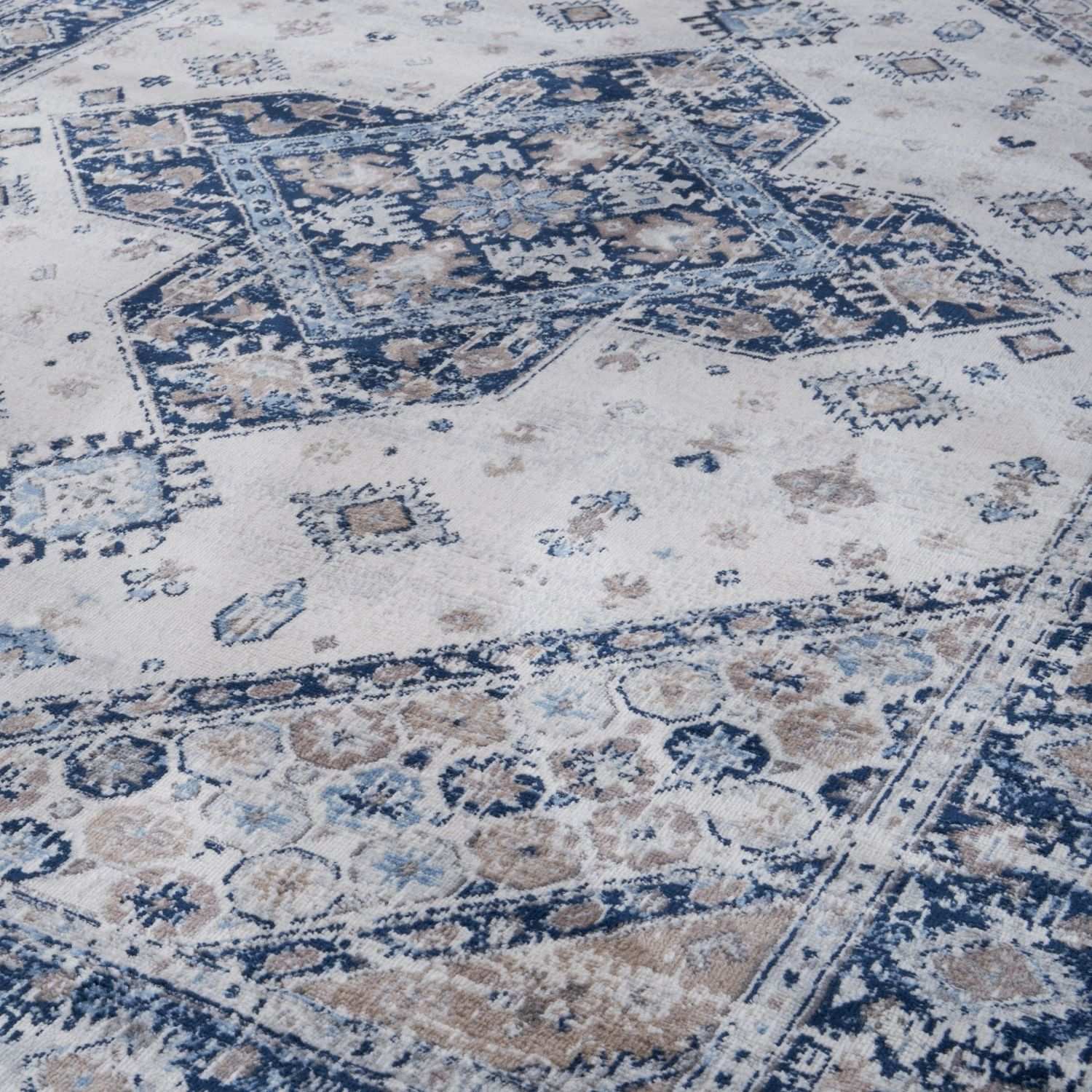 Montana Vintage Navy Rugs Bordered Medallion Stain-resistant | THE RUGS