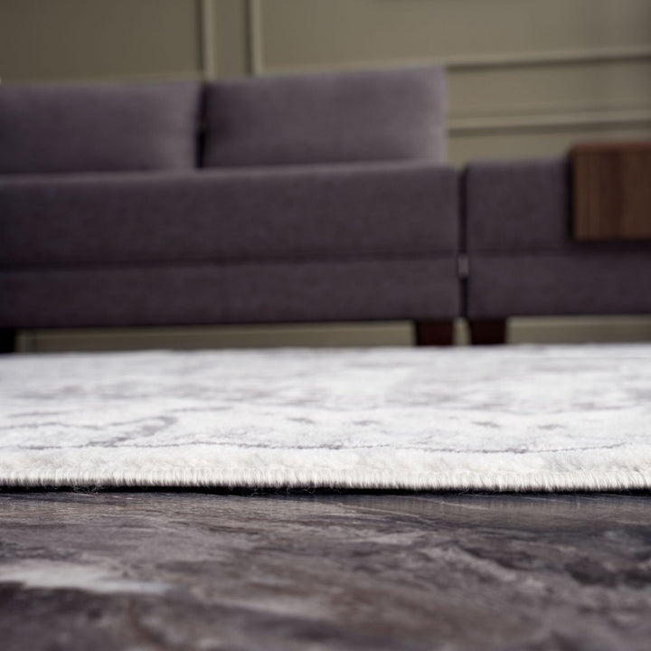 Living Room Rug Medallion Design in Grey