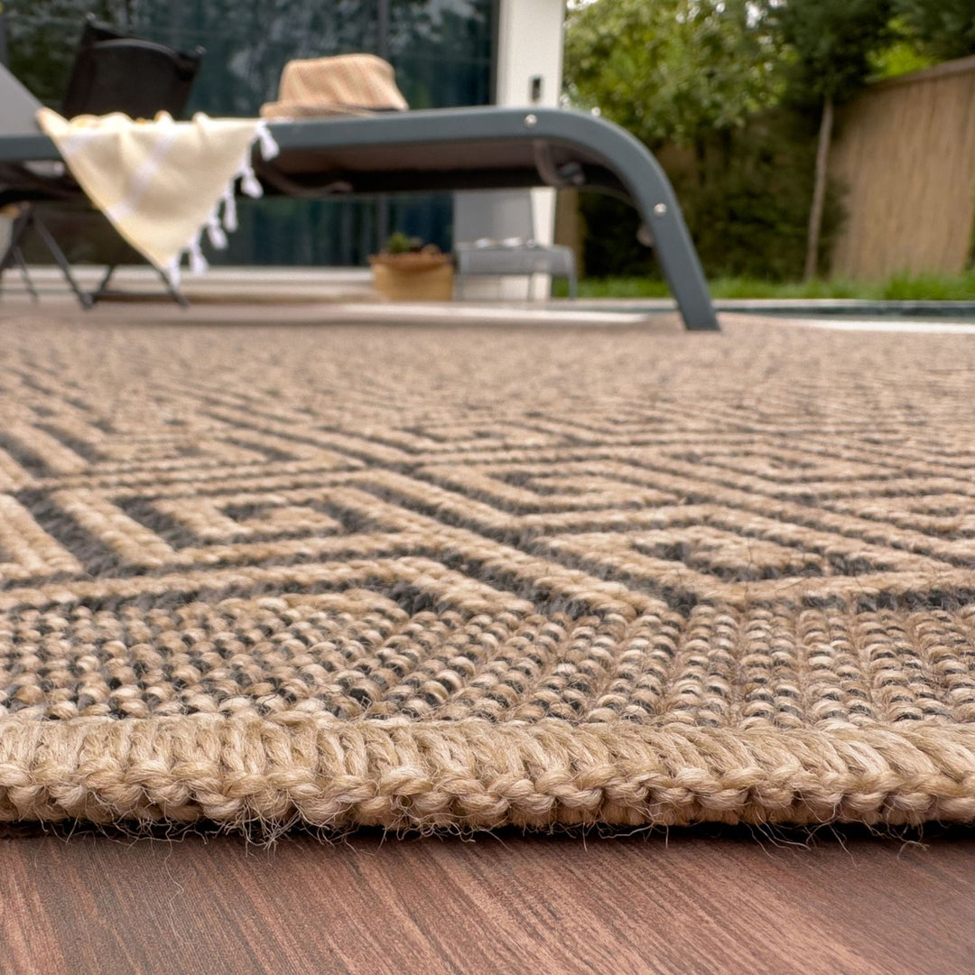 Nature Outdoor Rug Dark Grey jute-look designs and soft, non-shedding texture, moisture and UV protected.