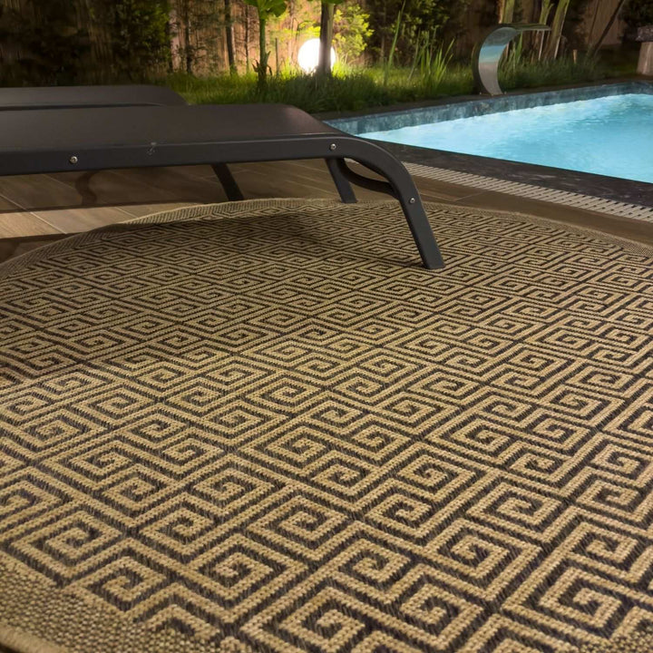 Nature Outdoor Rug Dark Grey jute-look designs and soft, non-shedding texture, moisture and UV protected.