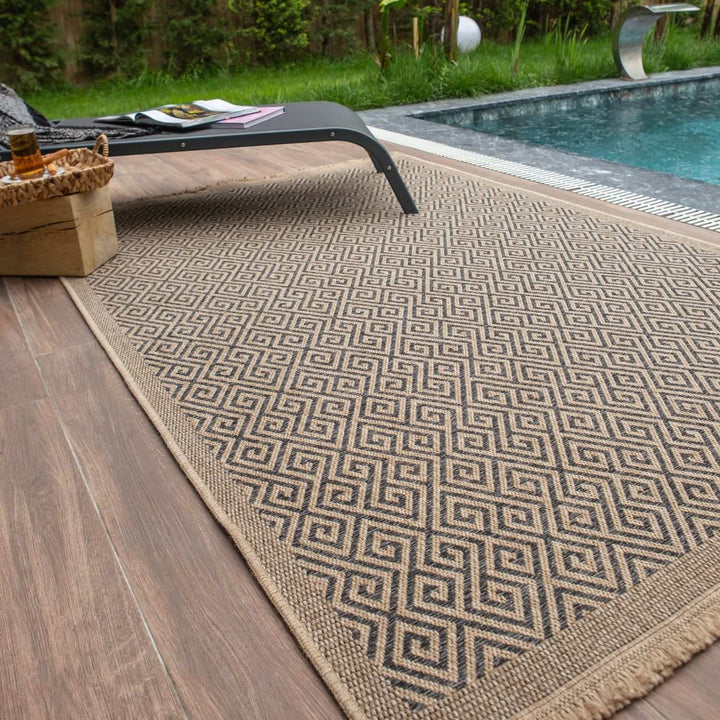 Nature Outdoor Rug Dark Grey jute-look designs and soft, non-shedding texture, moisture and UV protected.