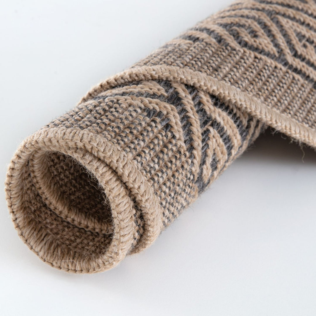 Nature Outdoor Rug Dark Grey jute-look designs and soft, non-shedding texture, moisture and UV protected.