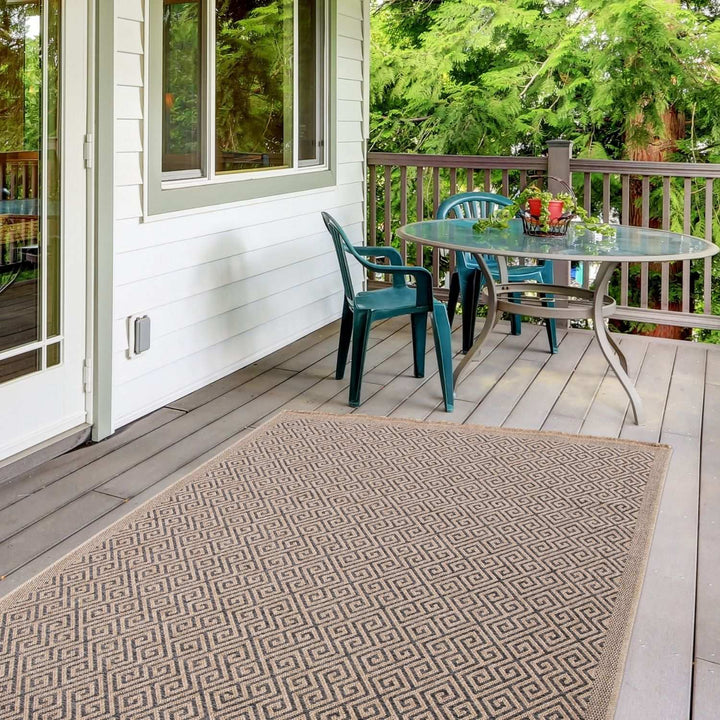 Nature Outdoor Rug Dark Grey jute-look designs and soft, non-shedding texture, moisture and UV protected.