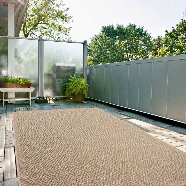 Nature Outdoor Green Rug durable, weather-resistant, Jute-Look design.