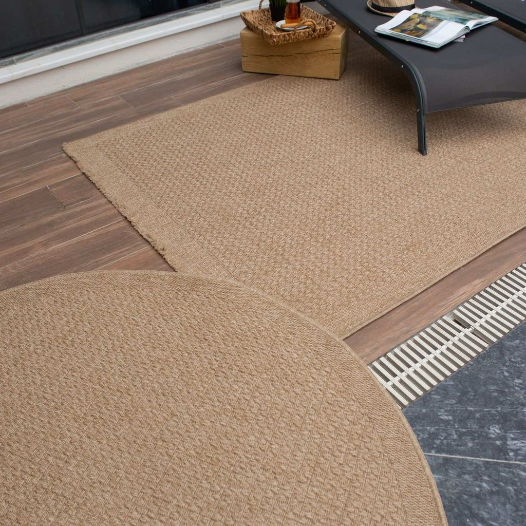 Nature Beige durable, weather-resistant outdoor rug