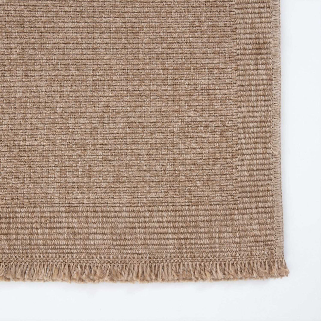 Nature Beige durable, weather-resistant outdoor rug