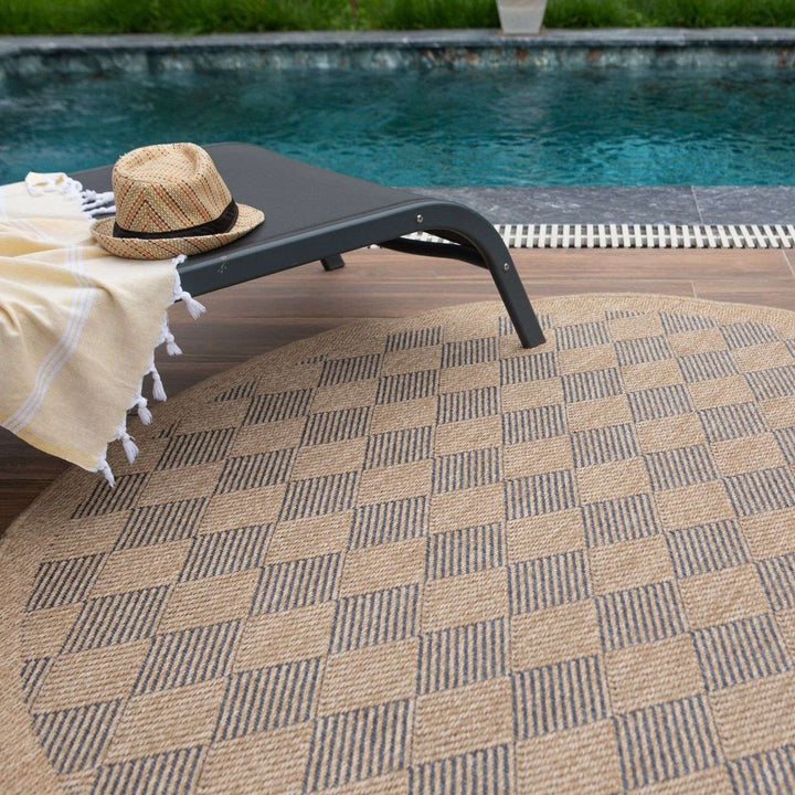 Nature blue outdoor rug easy to maintain and water-resistant