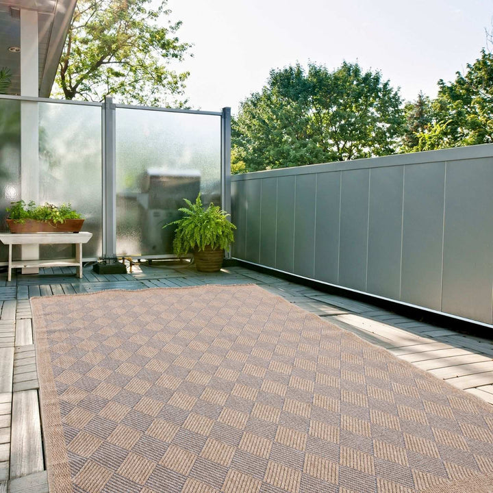 Nature blue outdoor rug easy to maintain and water-resistant