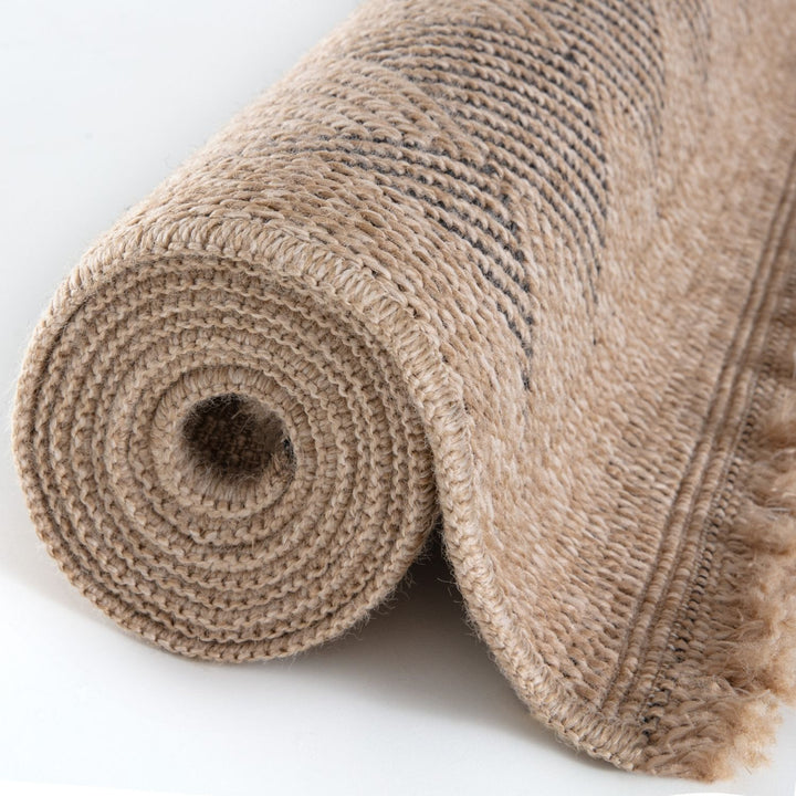 Nature Outdoor Rug Dark Grey colour weather-resistant, jute-looking, easy to clean.