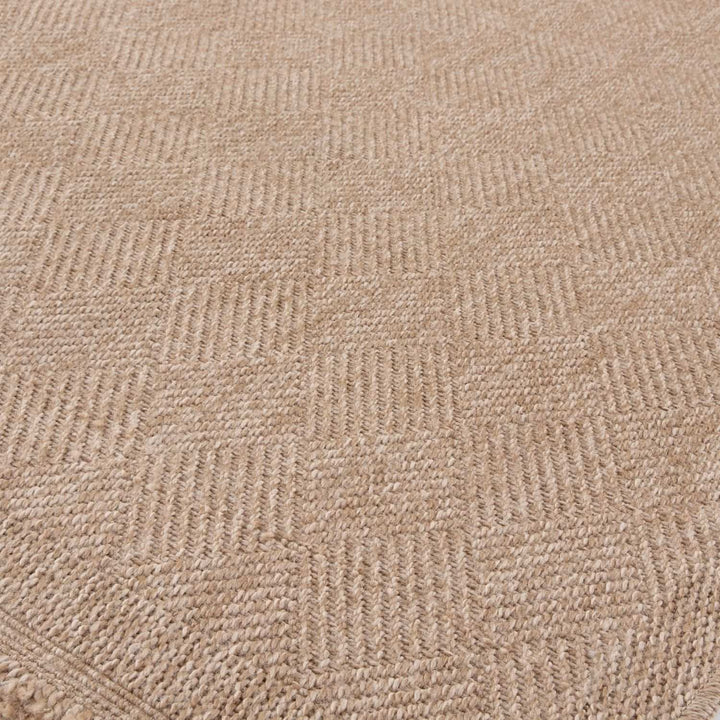 Nature Outdoor beige rug is resistant to moisture and UV protected
