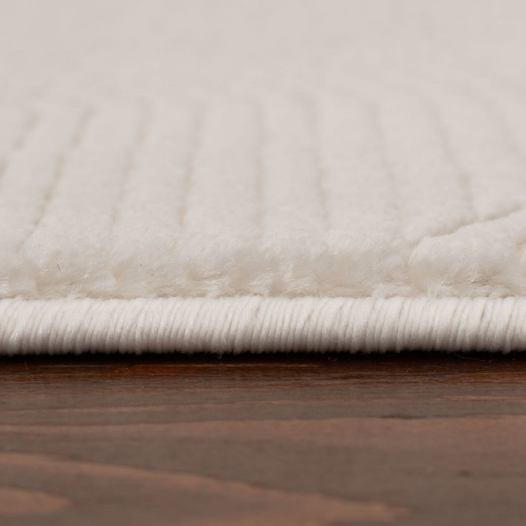 cream colour, abstract design, stain-resistant, Cosy comfort rug, non-static