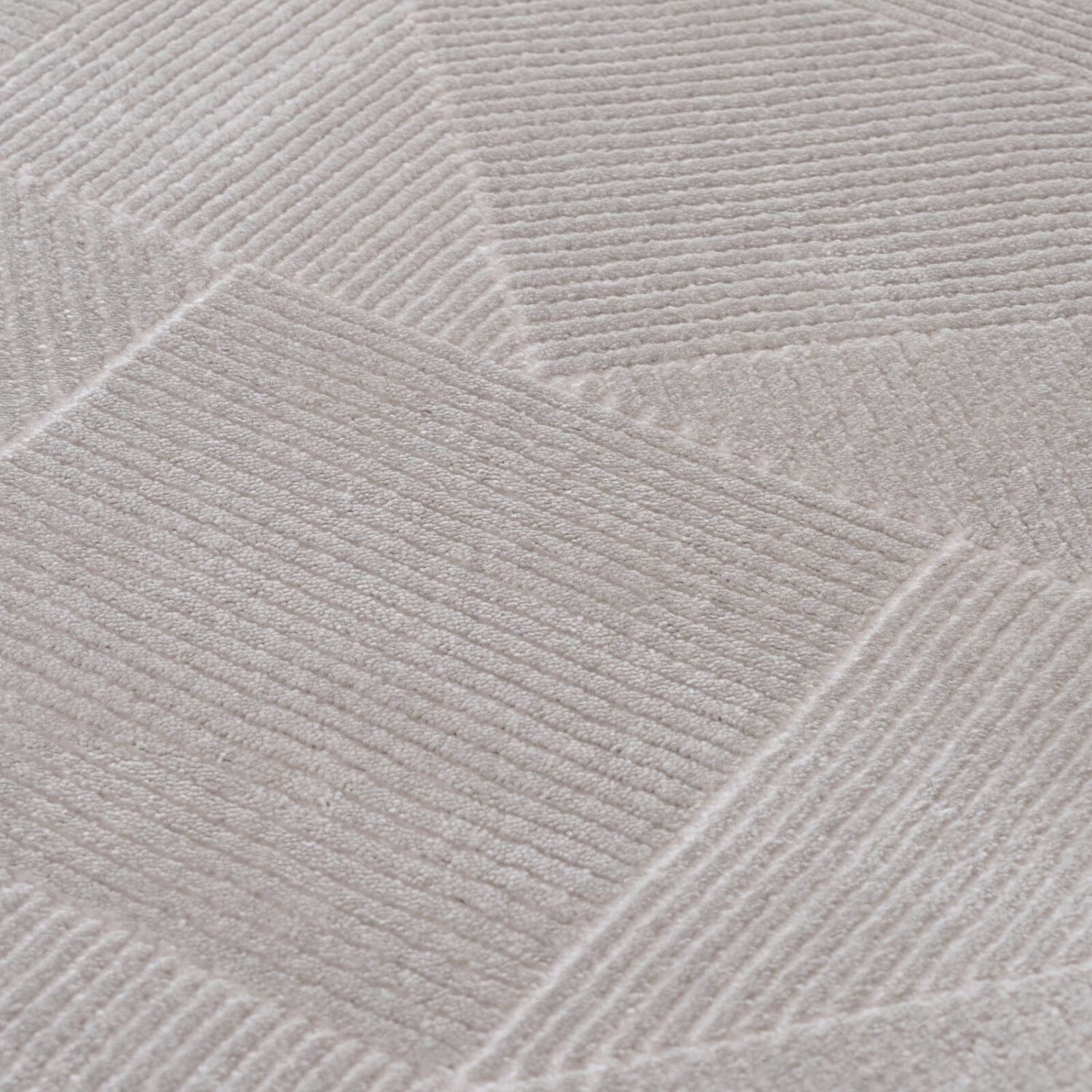 grey colour, striped design, stain-resistant, Cosy comfort rug, non-staticv
