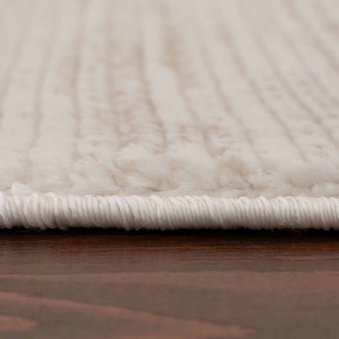 beige-cream colours, striped design, stain-resistant, Cosy comfort rug.