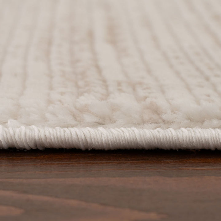beige-cream colours, striped design, stain-resistant, Cosy comfort rug.