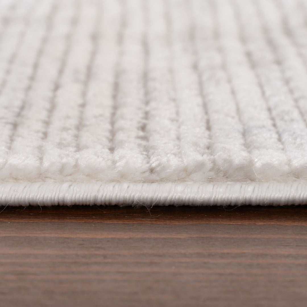 grey-cream colours, striped design, stain-resistant, Cosy comfort rug.