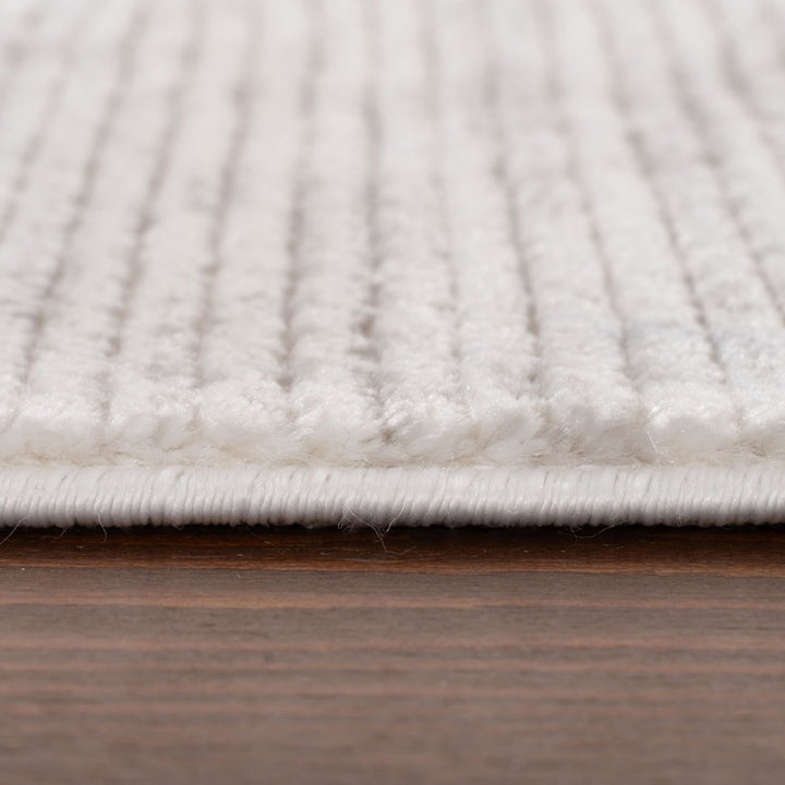 grey-cream colours, striped design, stain-resistant, Cosy comfort rug.