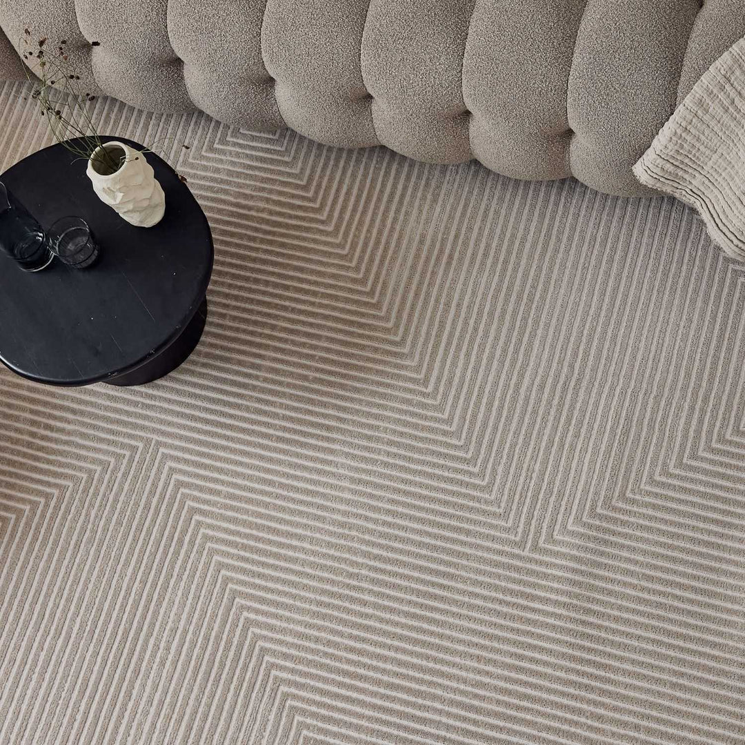 Geometric Living Room rug, beige colour, stain-resistant and non-shedding