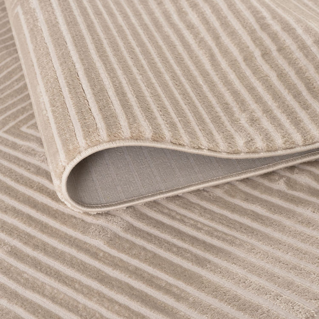 Geometric Living Room rug, beige colour, stain-resistant and non-shedding