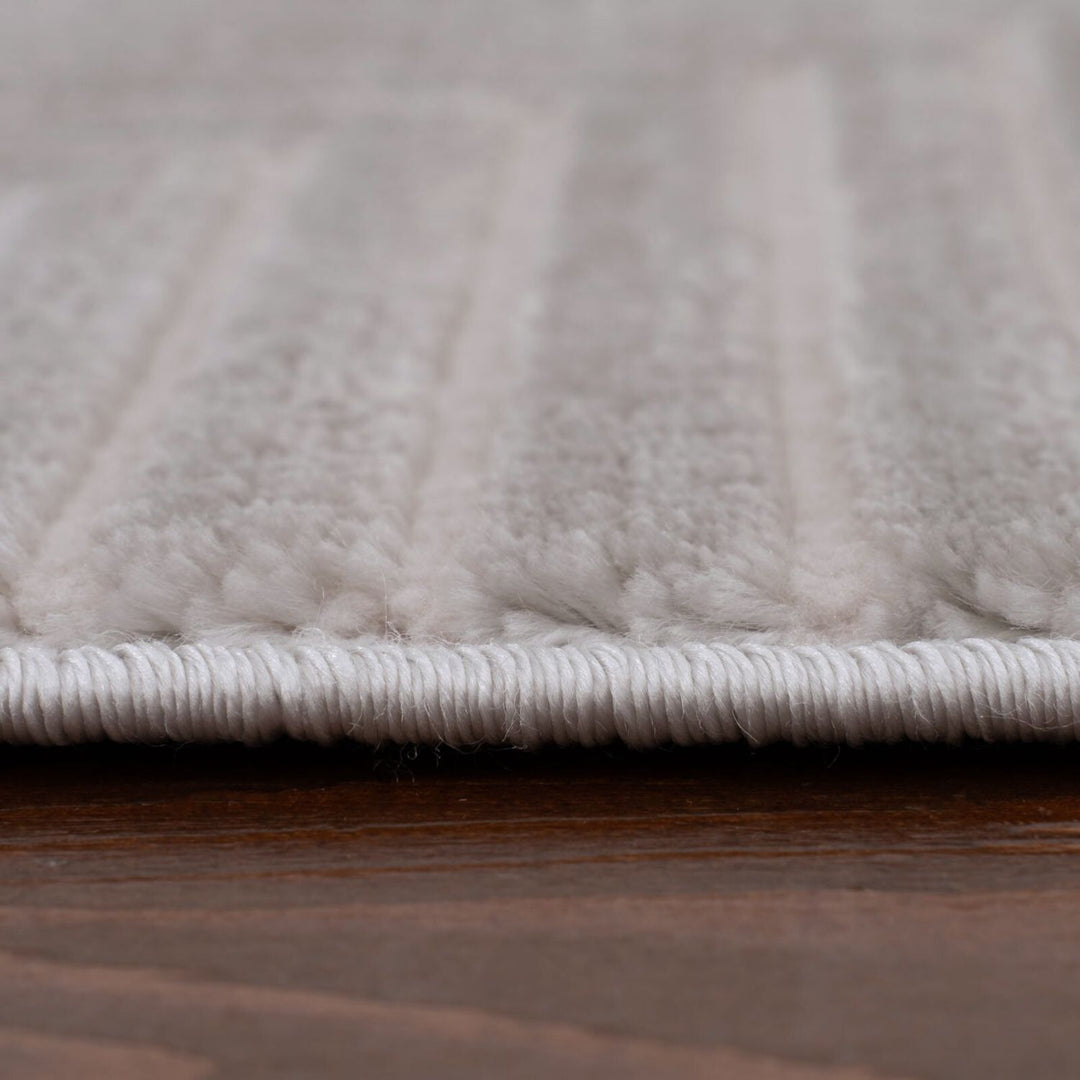 Geometric Living Room rug, grey colour, stain-resistant and non-shedding