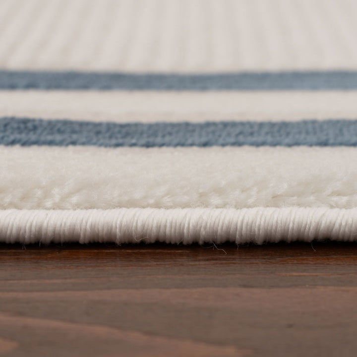 Bordered Living Room rug, blue-cream colours, stain-resistant and non-shedding
