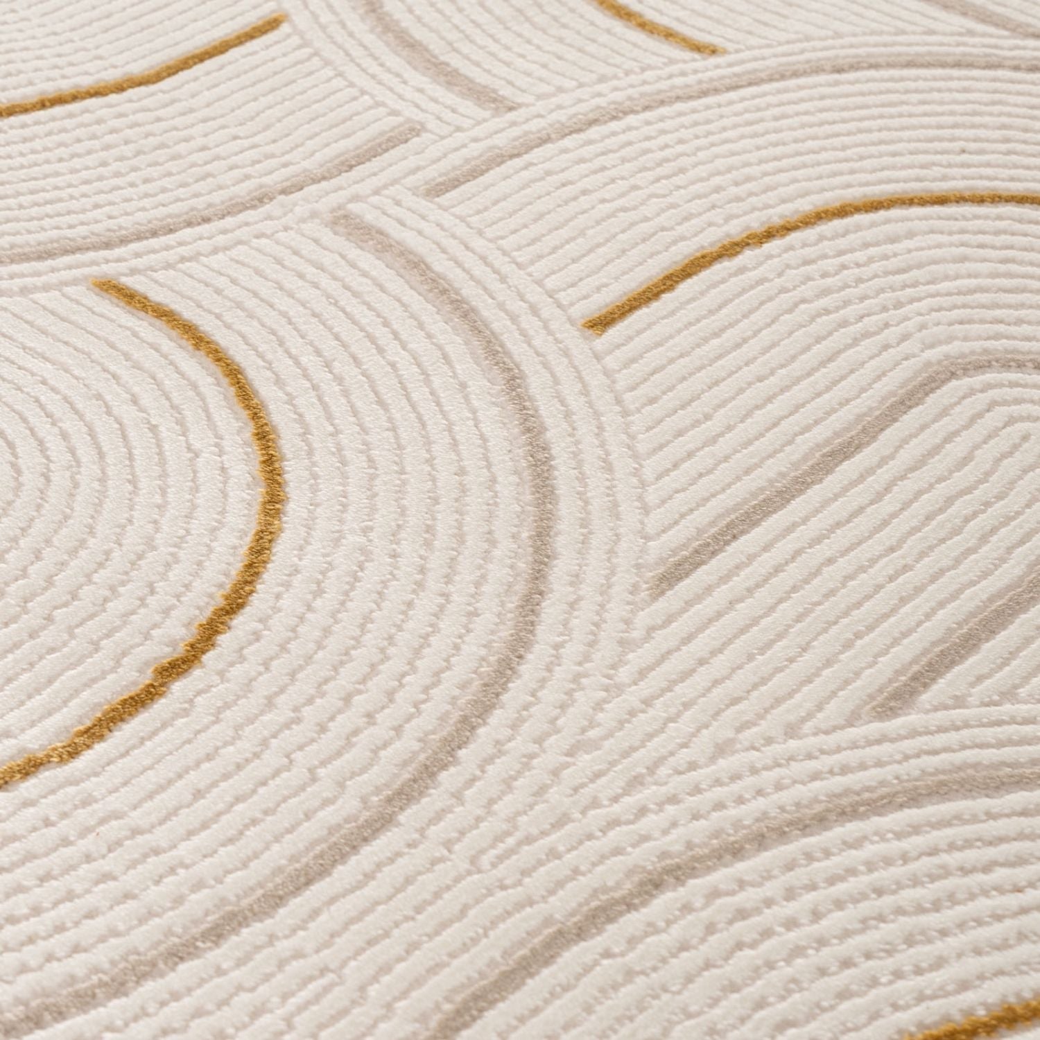 Living Room rug, gold-cream colours, geometric, practicality in mind, the rug is anti-allergic.
