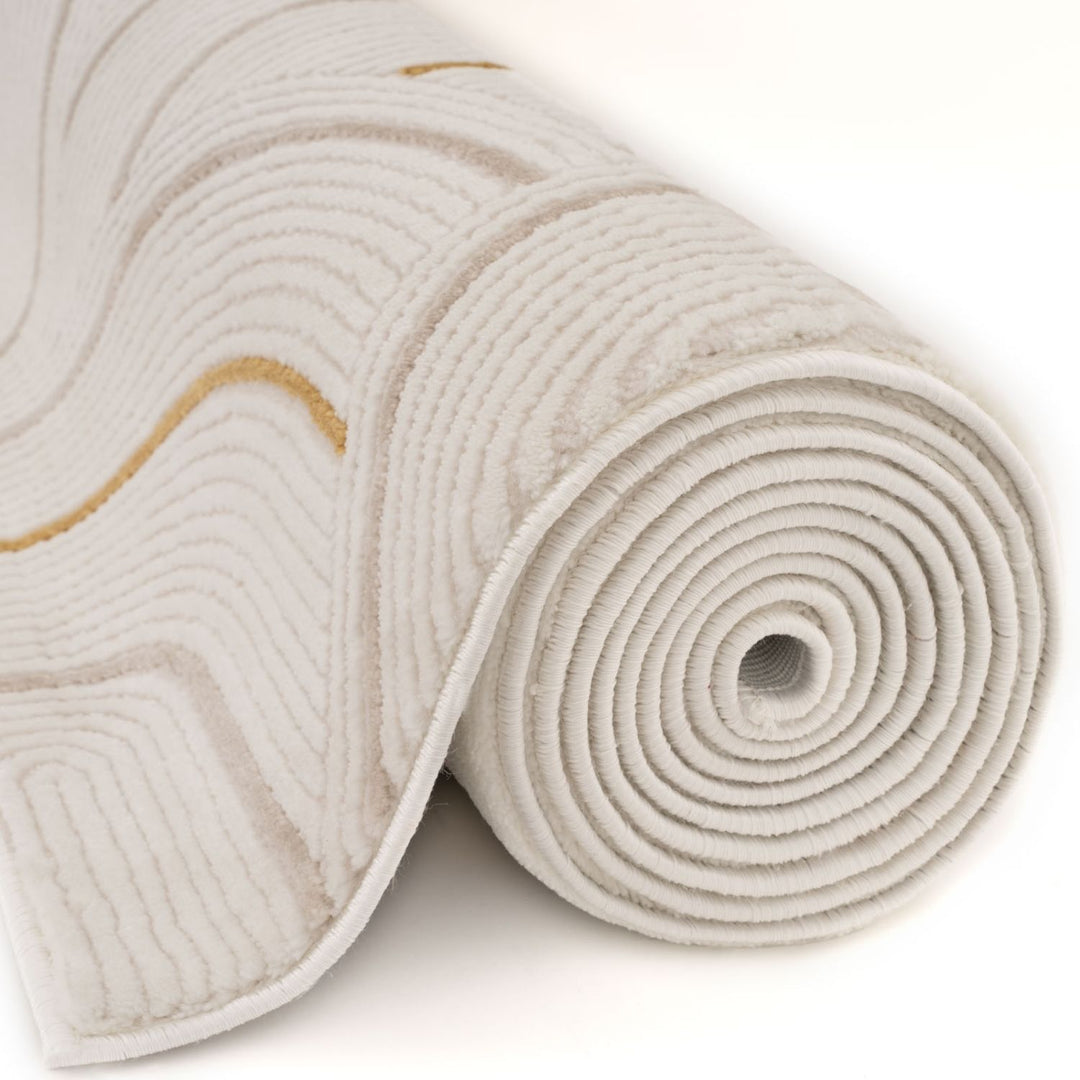 Living Room rug, gold-cream colours, geometric, practicality in mind, the rug is anti-allergic.