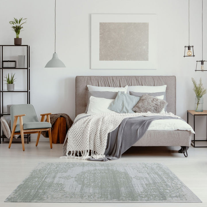 Machine Washable Flatweave Rug Medallion in Green 