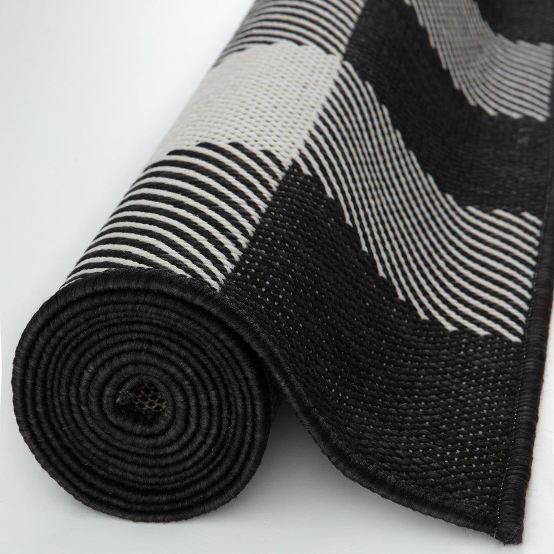 Black Checkered Outdoor Rug for Garden | The Rugs