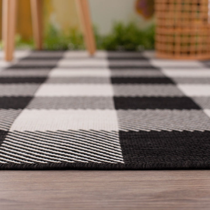 Black Checkered Outdoor Rug for Garden | The Rugs