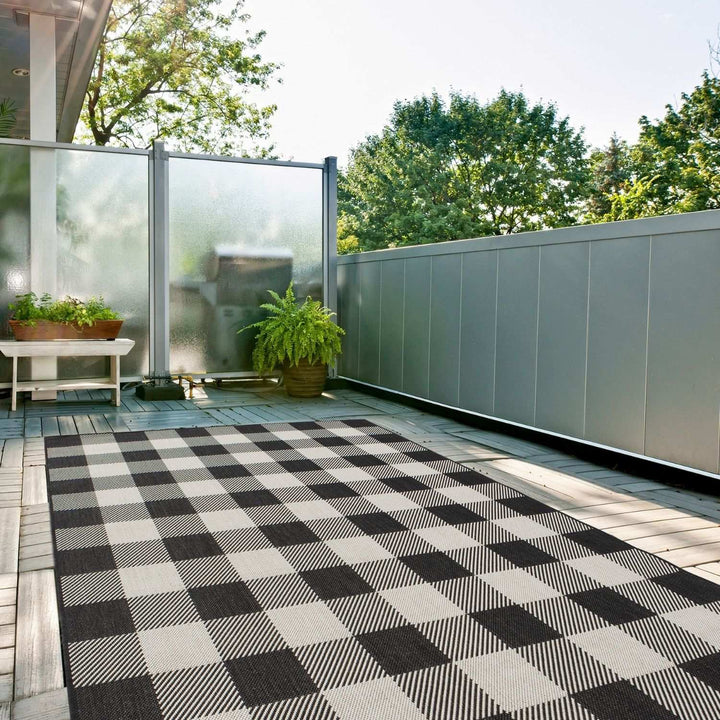 Black Checkered Outdoor Rug for Garden | The Rugs