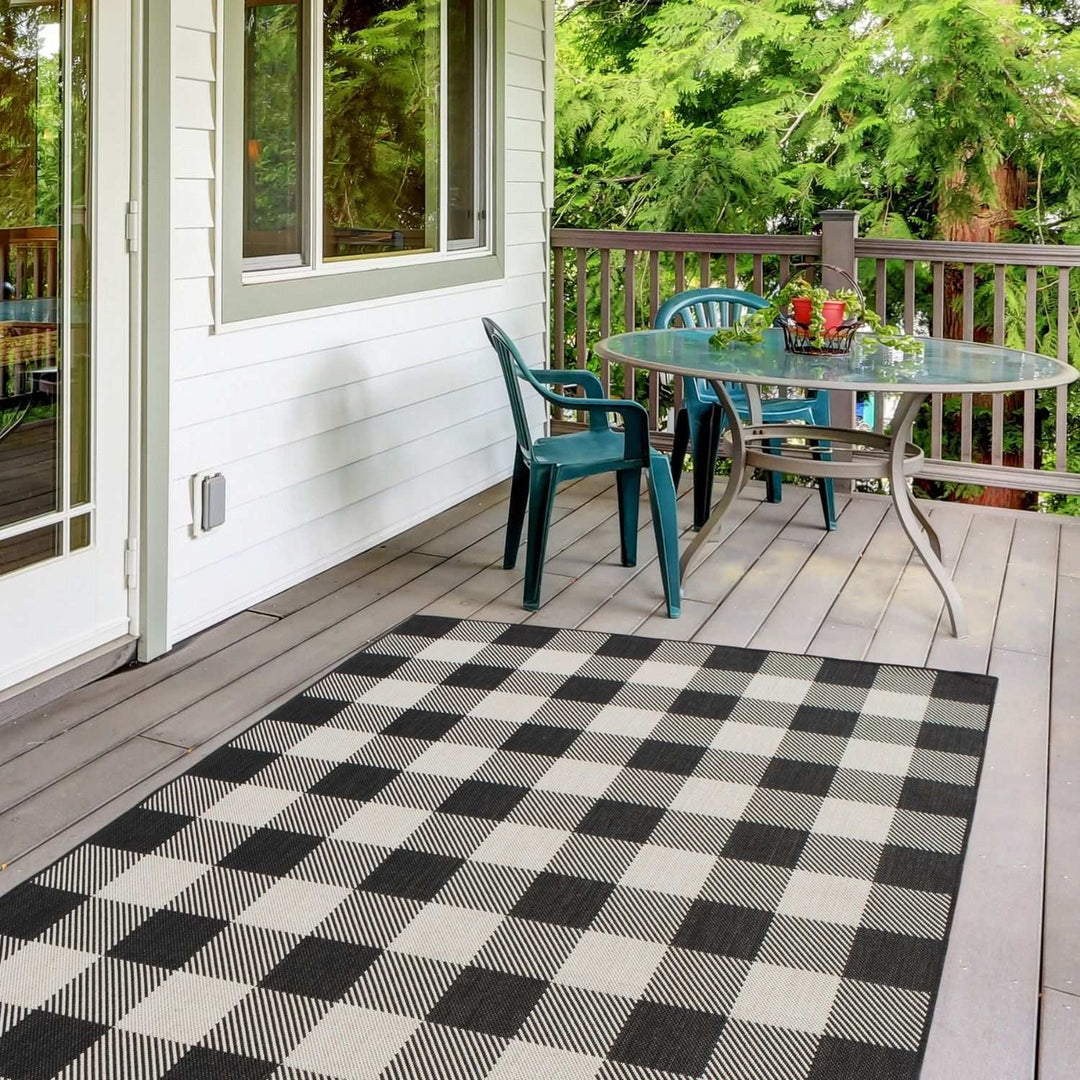 Black Checkered Outdoor Rug for Garden | The Rugs