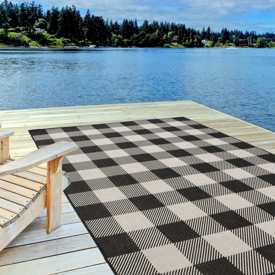 Black Checkered Outdoor Rug for Garden | The Rugs