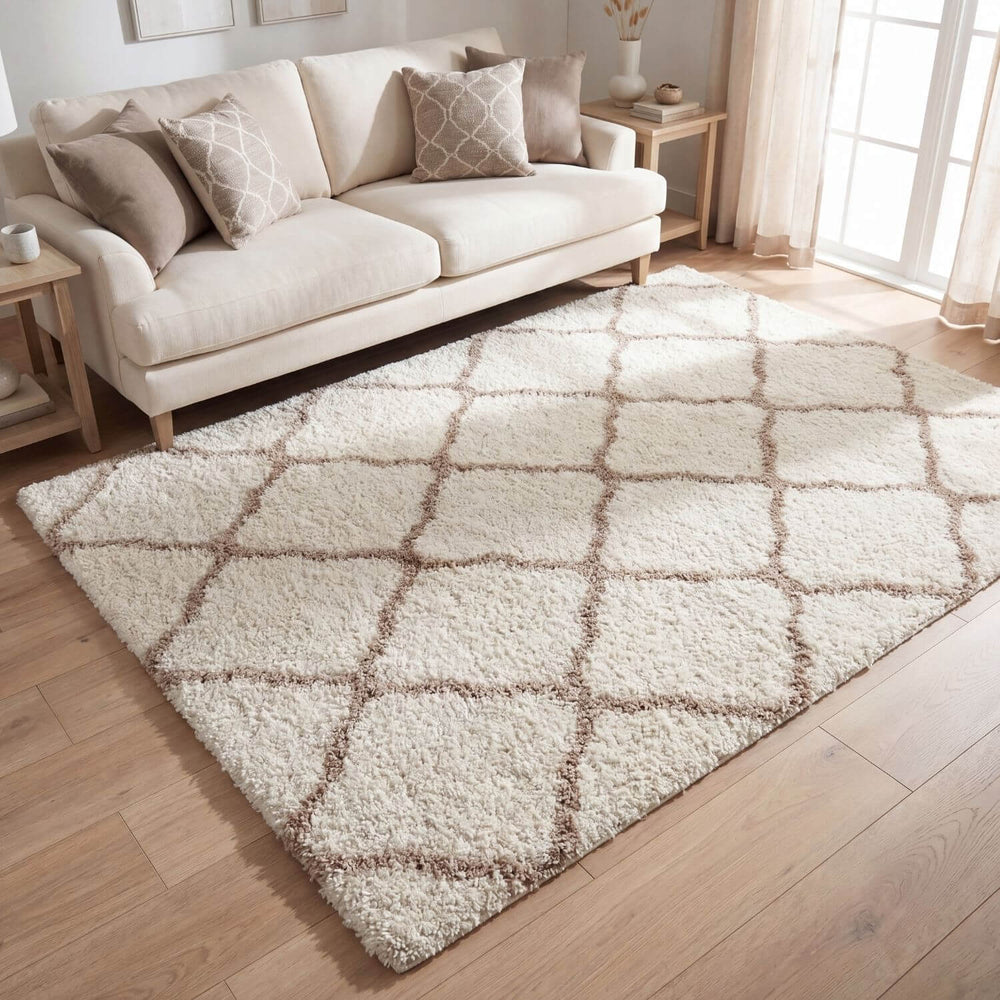 Moroccan design rug, cream-beige colours, non-shedding, shaggy rug.