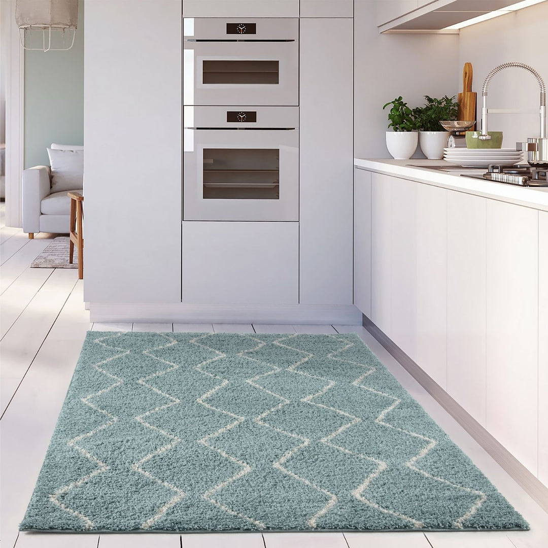 Moroccan-style thick shaggy rug, With a deep 30 mm pile, non-shedding, pet-friendly
