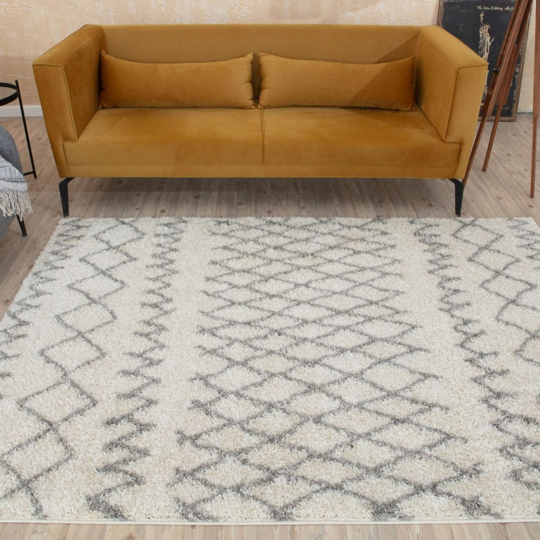 Moroccan Grey Ivory colours rug non-shedding, pet-friendly, and easy to clean
