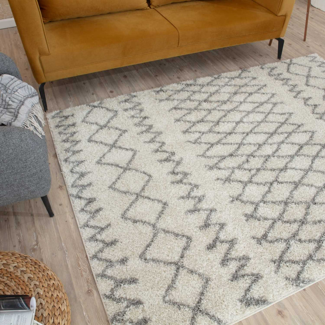 Moroccan Grey Ivory colours rug non-shedding, pet-friendly, and easy to clean