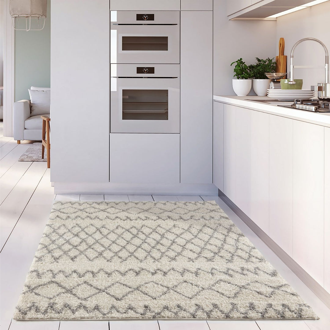 Moroccan Grey Ivory colours rug non-shedding, pet-friendly, and easy to clean